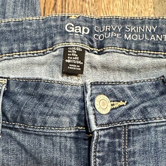 GAP Women's Classic Blue Skinny Jeans - Picture 2 of 7